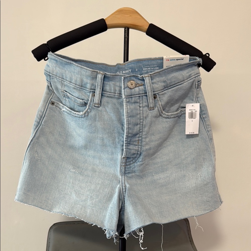 Old Navy Women's Light Blue Denim Shorts - Picture 1 of 5
